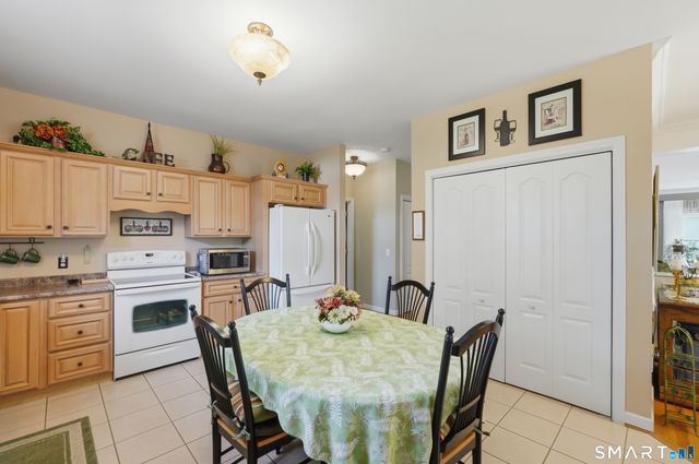 32 Dogwood Court 32, Rocky Hill, CT 06067