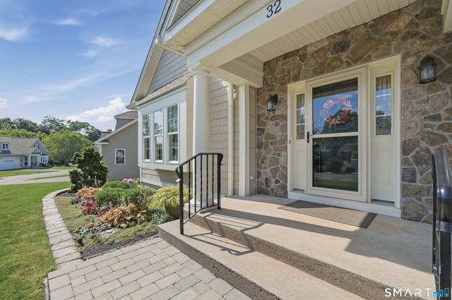 32 Dogwood Court 32, Rocky Hill, CT 06067