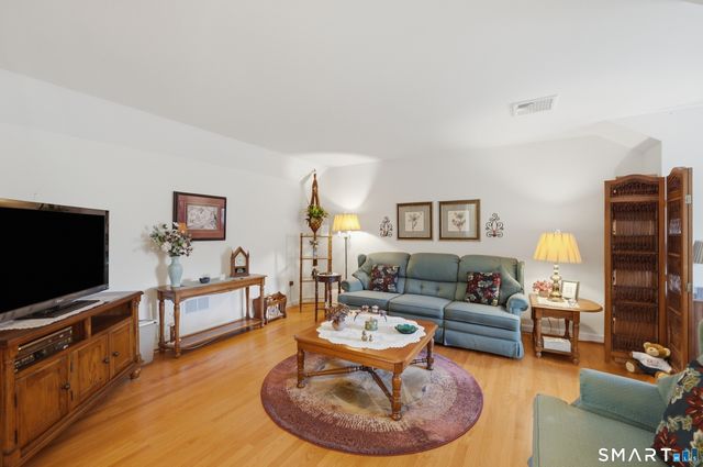 32 Dogwood Court 32, Rocky Hill, CT 06067