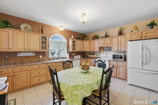 32 Dogwood Court 32, Rocky Hill, CT 06067