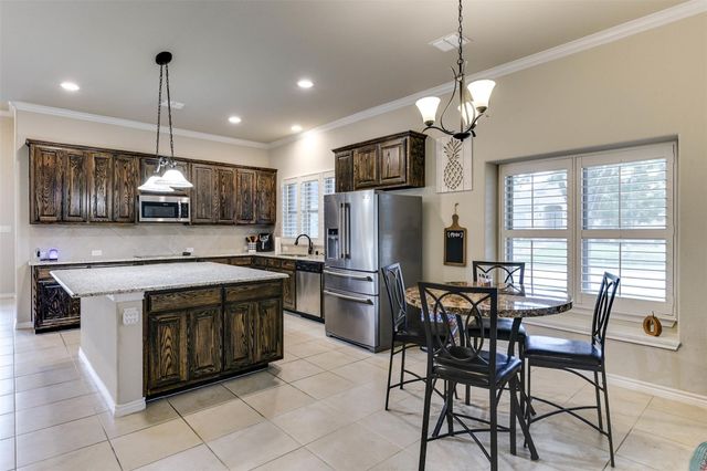 237 Katy Lake Drive, Waxahachie, TX 75165