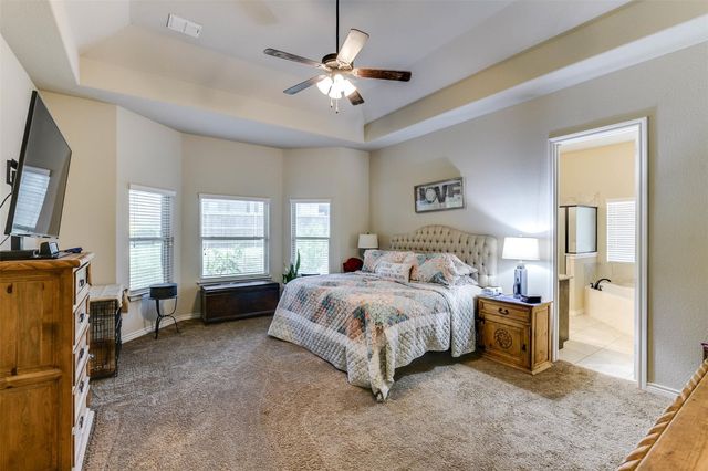 237 Katy Lake Drive, Waxahachie, TX 75165