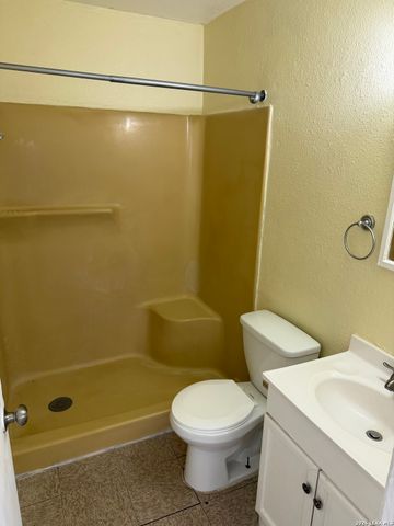 8615 Standing Rock St, San Antonio, TX 78242