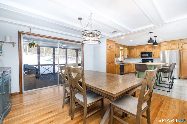 95 Lakewood Circle South, Manchester, CT 06040