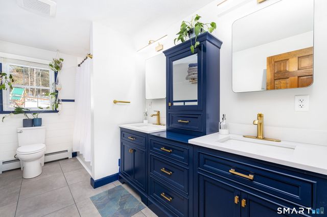 95 Lakewood Circle South, Manchester, CT 06040