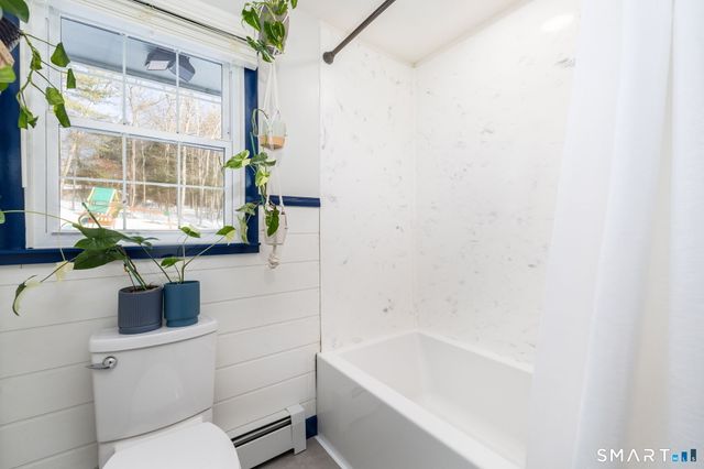 95 Lakewood Circle South, Manchester, CT 06040