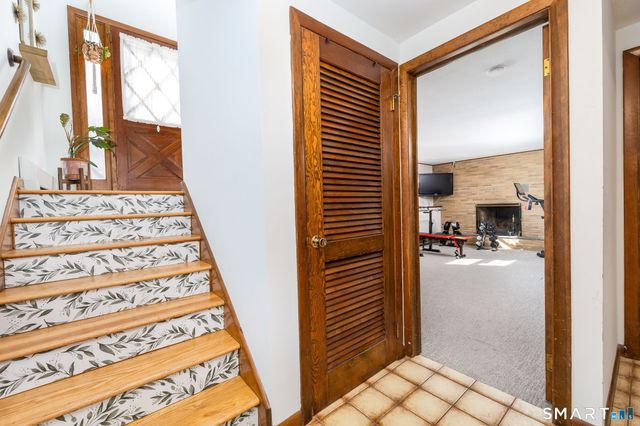 95 Lakewood Circle South, Manchester, CT 06040