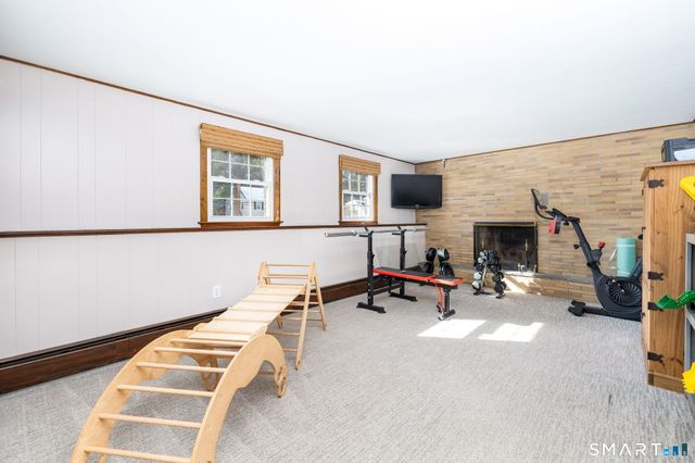 95 Lakewood Circle South, Manchester, CT 06040