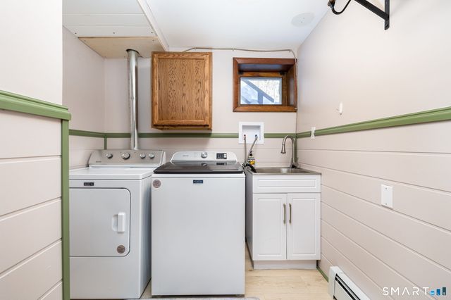 95 Lakewood Circle South, Manchester, CT 06040