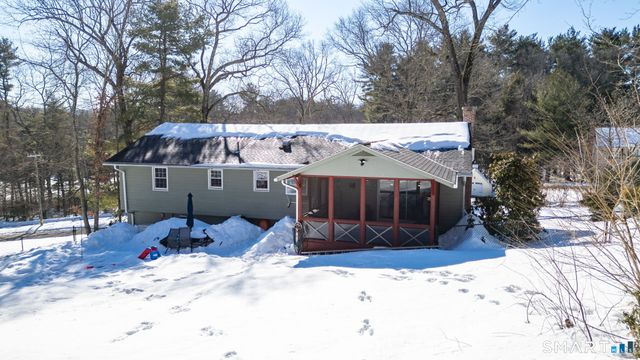 95 Lakewood Circle South, Manchester, CT 06040