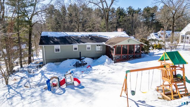 95 Lakewood Circle South, Manchester, CT 06040