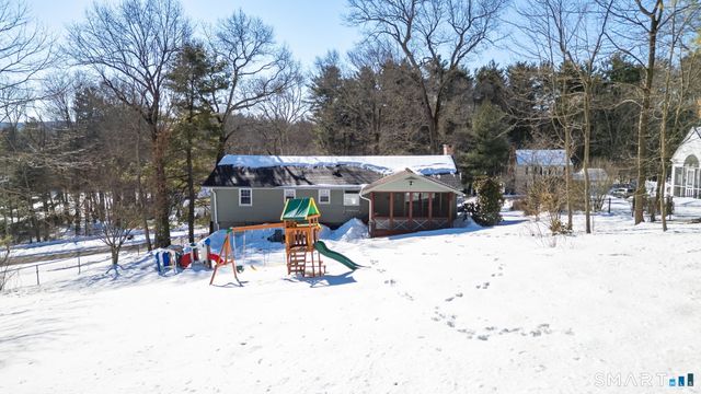 95 Lakewood Circle South, Manchester, CT 06040