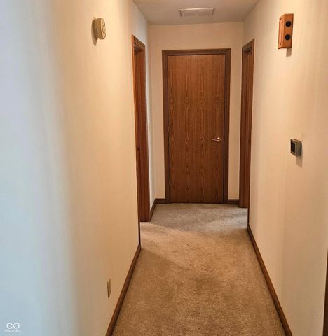 51 Greenhaven, Terre Haute, IN 47802