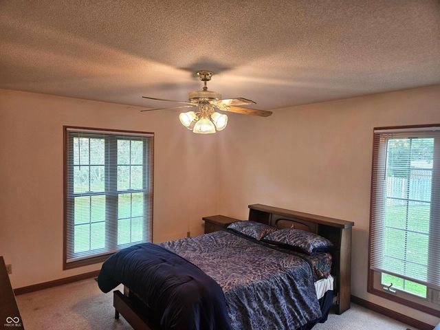 51 Greenhaven, Terre Haute, IN 47802