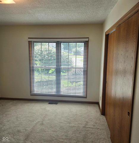 51 Greenhaven, Terre Haute, IN 47802