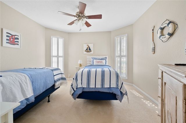 3 Pelican Dr, Rockport, TX 78382