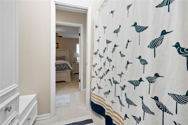 3 Pelican Dr, Rockport, TX 78382