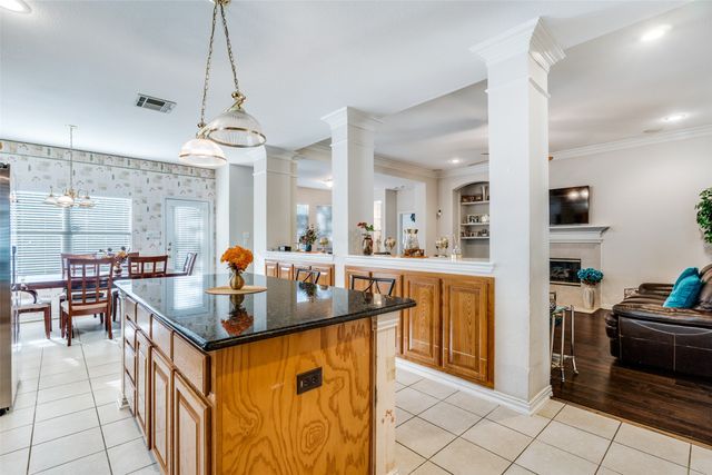 6873 Shoreway Drive, Grand Prairie, TX 75054