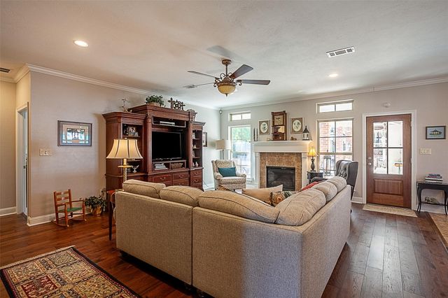 7795 Windchase Drive, Beaumont, TX 77713