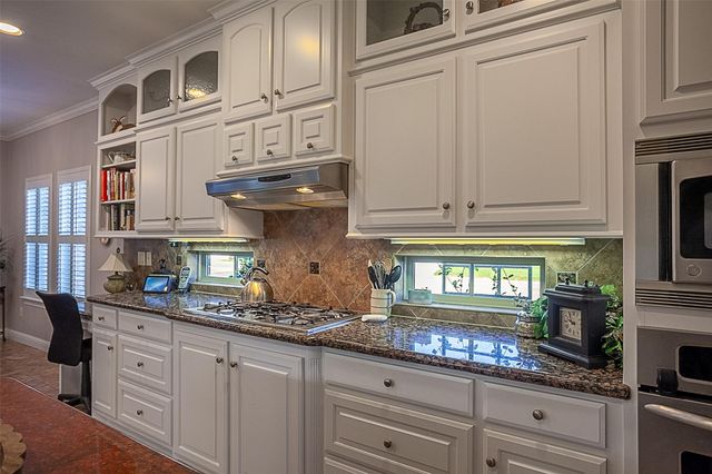 7795 Windchase Drive, Beaumont, TX 77713