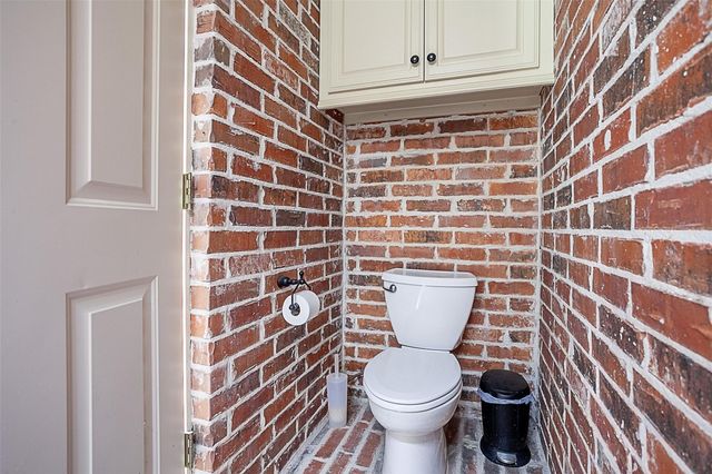 7795 Windchase Drive, Beaumont, TX 77713