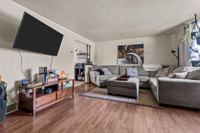 2401 E CALUMET STREET, Appleton, WI 54915