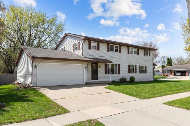 2401 E CALUMET STREET, Appleton, WI 54915