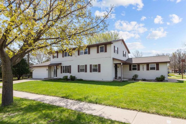 2401 E CALUMET STREET, Appleton, WI 54915