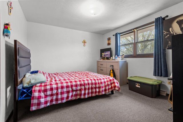 2401 E CALUMET STREET, Appleton, WI 54915