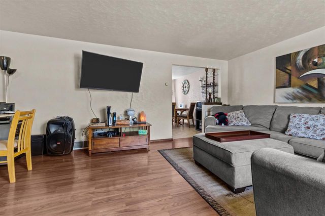 2401 E CALUMET STREET, Appleton, WI 54915