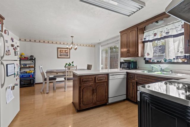 2401 E CALUMET STREET, Appleton, WI 54915
