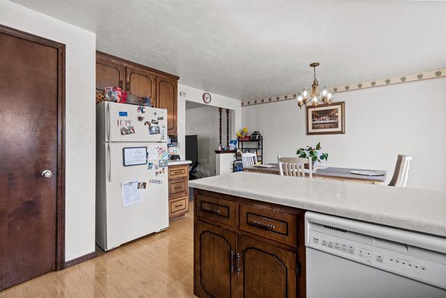 2401 E CALUMET STREET, Appleton, WI 54915