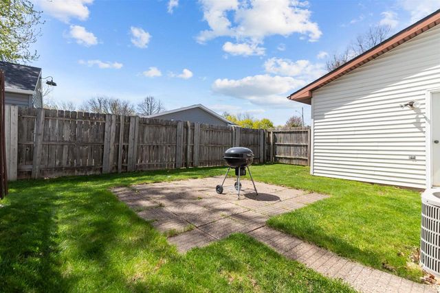 2401 E CALUMET STREET, Appleton, WI 54915