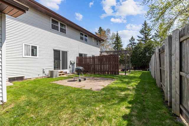 2401 E CALUMET STREET, Appleton, WI 54915