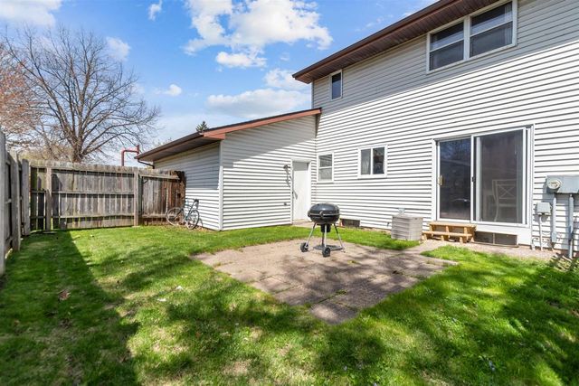 2401 E CALUMET STREET, Appleton, WI 54915