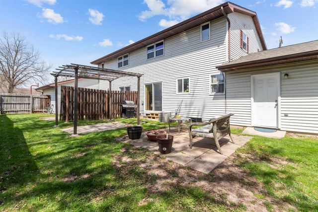 2401 E CALUMET STREET, Appleton, WI 54915