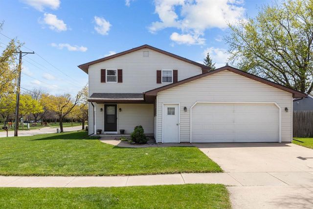 2401 E CALUMET STREET, Appleton, WI 54915