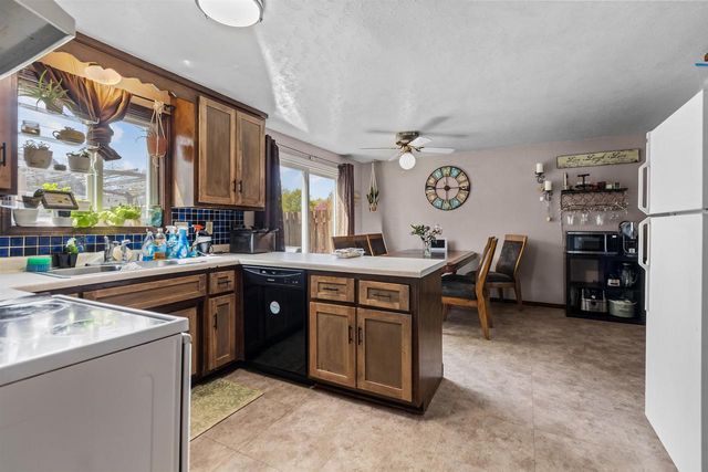 2401 E CALUMET STREET, Appleton, WI 54915