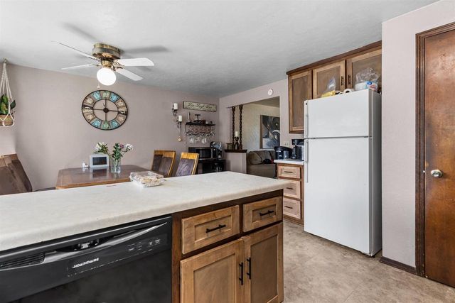 2401 E CALUMET STREET, Appleton, WI 54915