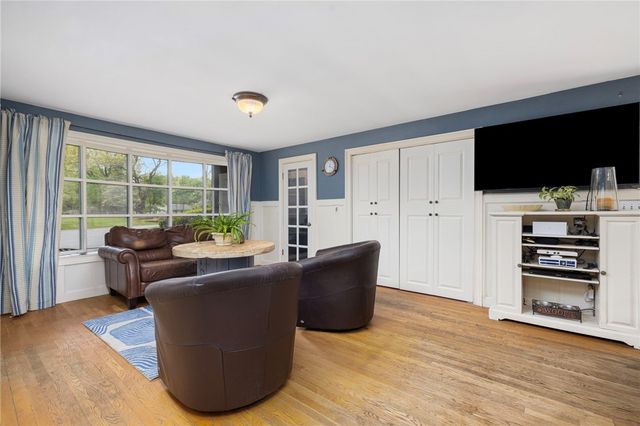 1 Gladridge Drive, East Greenwich, RI 02818
