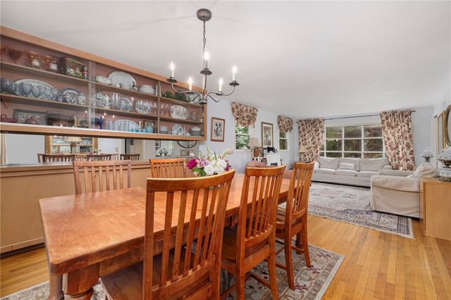 1 Gladridge Drive, East Greenwich, RI 02818