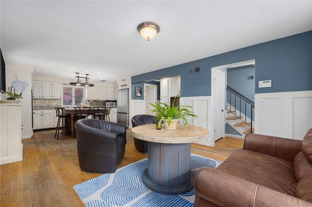 1 Gladridge Drive, East Greenwich, RI 02818