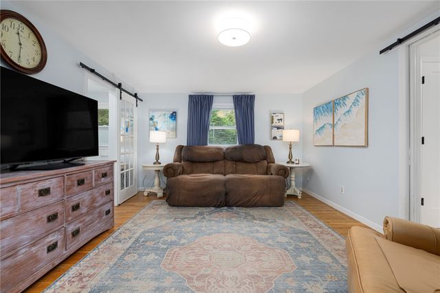 1 Gladridge Drive, East Greenwich, RI 02818
