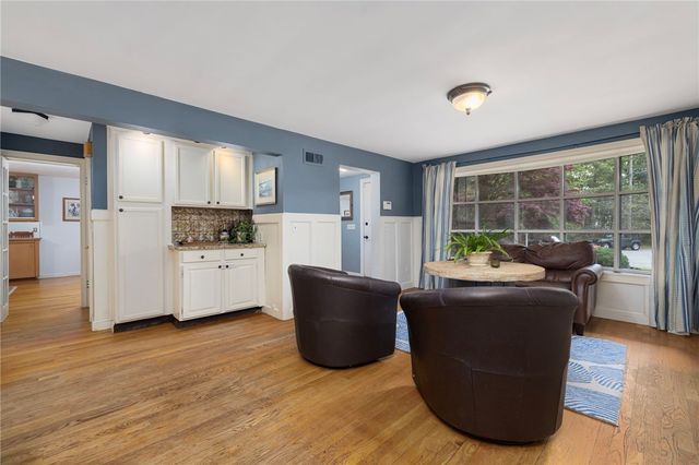 1 Gladridge Drive, East Greenwich, RI 02818