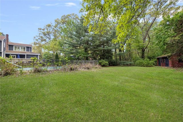 1 Gladridge Drive, East Greenwich, RI 02818