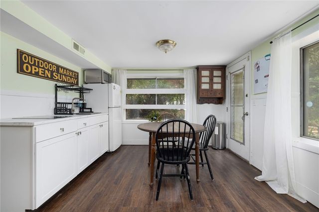 1 Gladridge Drive, East Greenwich, RI 02818