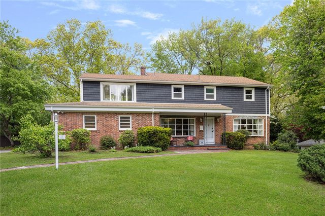 1 Gladridge Drive, East Greenwich, RI 02818
