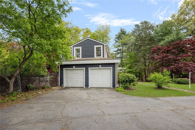 1 Gladridge Drive, East Greenwich, RI 02818