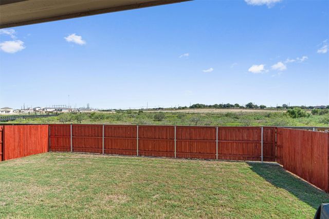715 Papaya DR, Buda, TX 78610