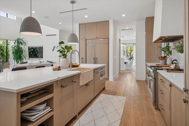 5447 Richmond Avenue, Dallas, TX 75206